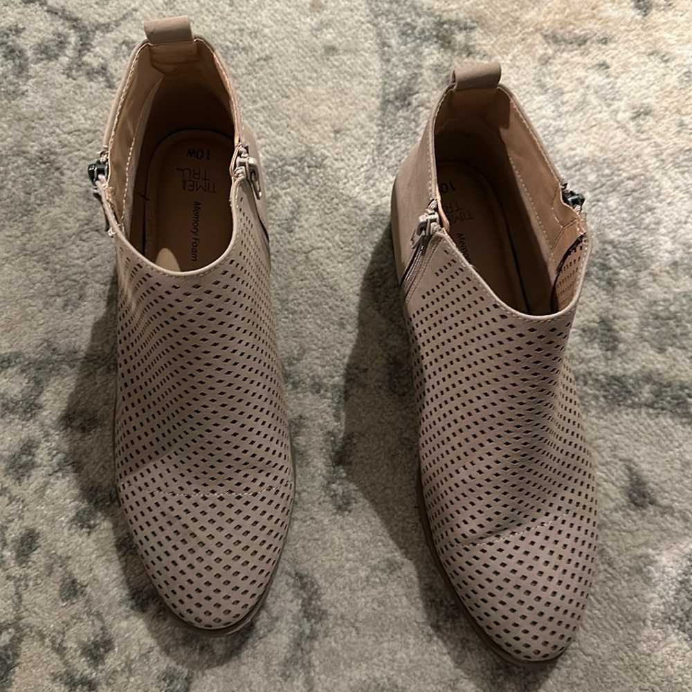 Women’s Time and Tru boot 10w